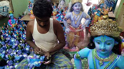கிருஷ்ணர் சிலை தயாரிப்பு பணி தீவிரம்
