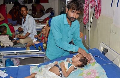 உத்தரப்பிரதேச மருத்துவமனை பலி எண்ணிக்கை 70-ஆக உயர்வு