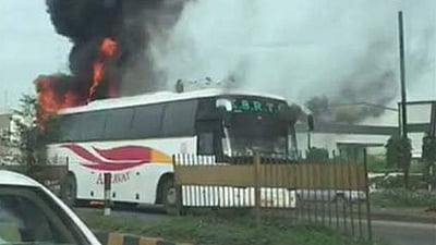 பூந்தமல்லி அருகே கர்நாடக மாநில அரசு சொகுசுப் பேருந்தில் திடீர் தீ