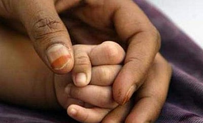 நான்காவதும் பெண் குழந்தை என்று  நினைத்து கருக்கலைத்த பெண் மரணம்: வயிற்றில் ஆண் சிசு இருந்த பரிதாபம் 