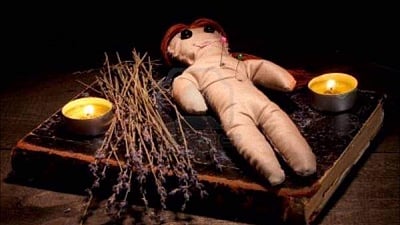 மாந்த்ரீக  சக்தி பெறுவதற்காக மாமியாரைக் கொன்று ரத்தம் குடித்த மருமகன் 