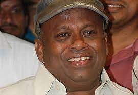 சமூகவலைத்தளத்தில் நடிகர் செந்திலைப் பின்தொடர்கிறீர்களா?