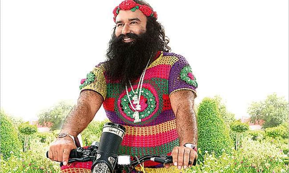 குர்மீத் ராம் ரஹீமுக்கு இன்று தண்டனை அறிவிப்பு: கல், கம்பு மற்றும் கட்டைகளுடன் தயாராகும் கிராமம்!