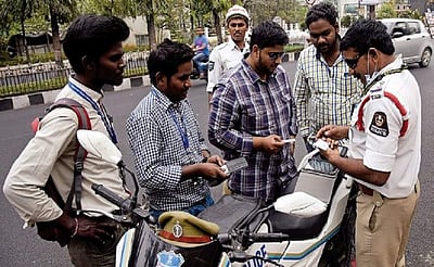 லைசென்ஸ் இல்லாதவர்களுக்கு இனி வாகனங்கள் விற்பனை கூடாதென போக்குவரத்து கமிஷனர் உத்தரவு!