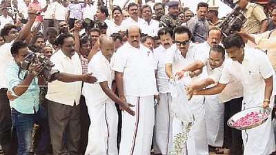 அதிமுகவினரே ஆட்சியை கவிழ்த்து விடுவர்: மு.க.ஸ்டாலின்