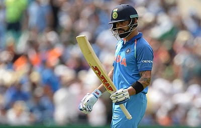 இந்தியா 375 ரன்கள் குவிப்பு; கோலி, ரோஹித் அபார சதம்!