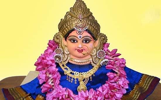 செல்வ வளம் நிறைய பெண்கள் கடைப்பிடிக்க வேண்டிய வரலட்சுமி விரதம்!