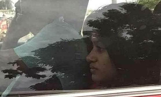 காதல் தோல்வியால் பிக் பாஸ் நிகழ்ச்சியிலிருந்து நடிகை ஓவியா விலகல்?