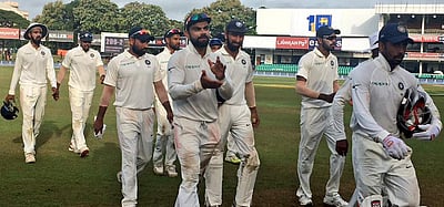 3-ஆம் நாள் ஆட்டநேர முடிவில் இன்னிங்ஸ் தோல்வியைத் தவிர்க்க இலங்கை போராட்டம்