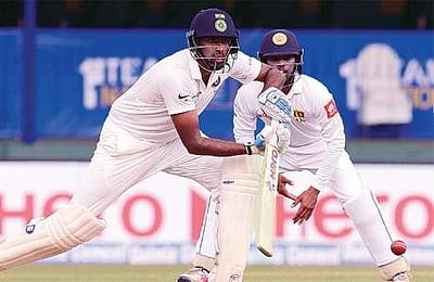 அஸ்வின், சாஹா, ஜடேஜா அரை சதம்: இந்தியா 622 ரன்களில் டிக்ளேர்