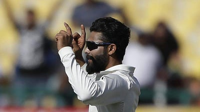 சத்தமில்லாமல் சாதிக்கும் ஜடேஜா!