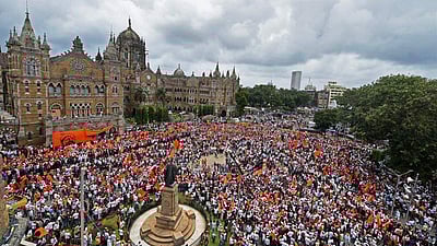 மும்பையில் பிரம்மாண்ட பேரணி