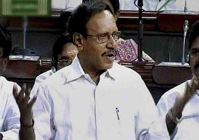 நாடாளுமன்றத்தில் தமிழில் பேசிய தம்பிதுரை: எம்பிக்கள் எதிர்ப்பால் எழுந்த சர்ச்சை! 