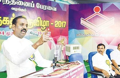 மொழியைக் கண்டுபிடித்தவன்தான் முதல் விஞ்ஞானி: கவிஞர் வைரமுத்து பேச்சு