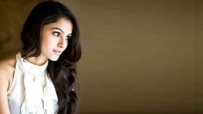 ஆண்டிரியா எழுதிய கவிதையின் தலைப்பு 'முறிந்த சிறகுகள்'! சோகத்தின் காரணம் இதுதான்!