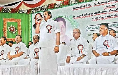 சசிகலா நியமனம் ரத்து: அதிமுகவில் பொதுச் செயலாளர் பொறுப்பே இனி இல்லை