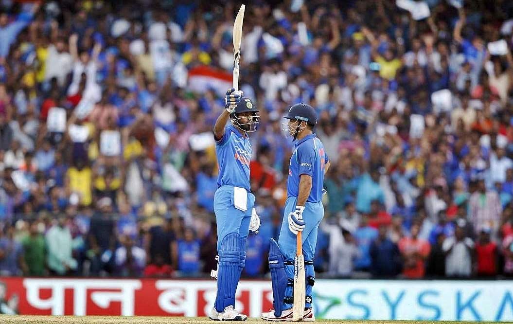 தோனி, ஹார்திக் அதிரடி: இந்தியா 281/7