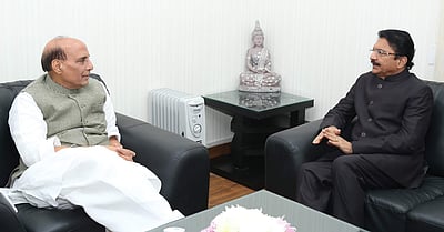 மத்திய உள்துறை அமைச்சர் ராஜ்நாத் சிங் - தமிழக பொறுப்பு ஆளுநர் வித்யாசாகர் ராவ் சந்திப்பு! 