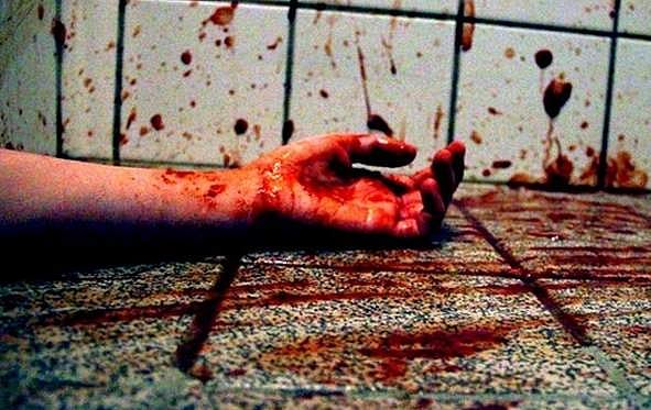 வேலையில்லாத வெட்டி என கிண்டல் அடித்த உறவினர்கள் 3 பேர் கத்தியால் குத்தி கொலை