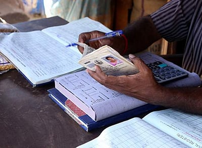 பிறந்த 6 நிமிடங்களிலேயே ஆதார் எண் பெற்ற அதிசய பெண் குழந்தை!