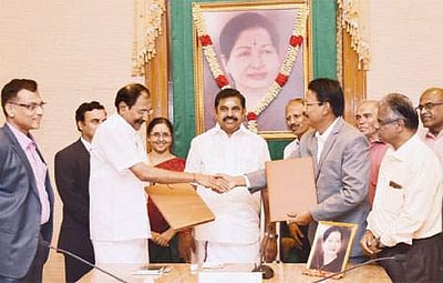 1,500 மெகாவாட் சூரிய ஒளி மின்சாரம் தயாரிக்க தமிழக அரசு ஒப்பந்தம்