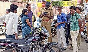 நாளை முதல் அசல் ஓட்டுநர் உரிமம் கட்டாயம்: உயர்நீதிமன்றம்