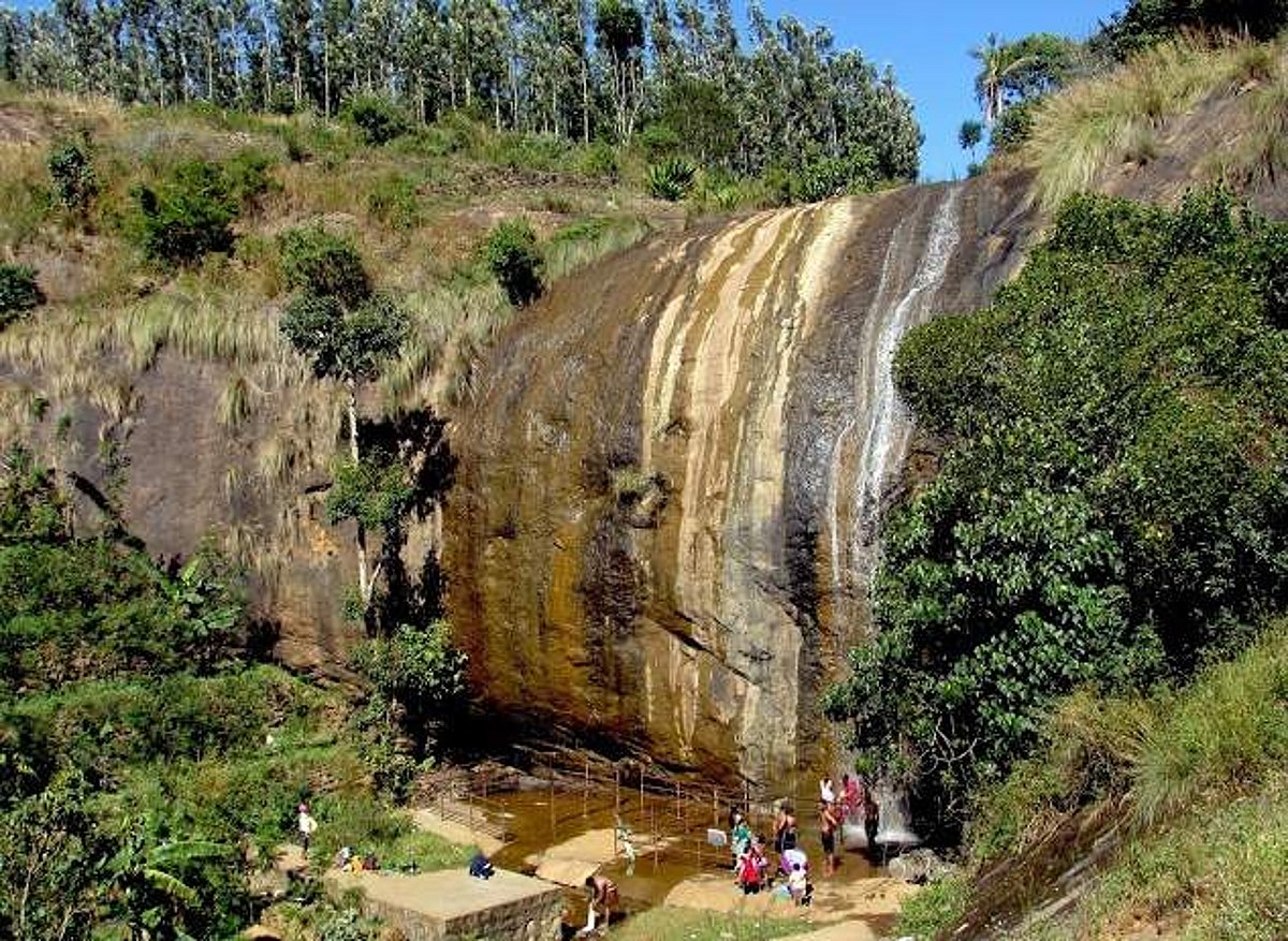 மலைகளின் இளவரசன் கொல்லிமலைக்கு குடும்பத்துடன் ஓர் சுற்றுலா!