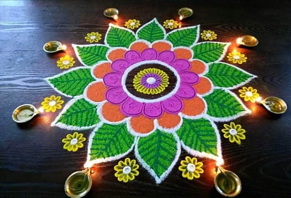 தினமணியின் பொங்கலோ பொங்கல் கலர்ஃபுல் ரங்கோலி போட்டி - இறுதிச் சுற்றுக்குத் தேர்வான 10 வாசகிகள்!