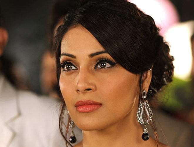 கர்ப்பமாக உள்ளேனா?: நடிகை பிபாசு பாசு ஆவேச பதில்!