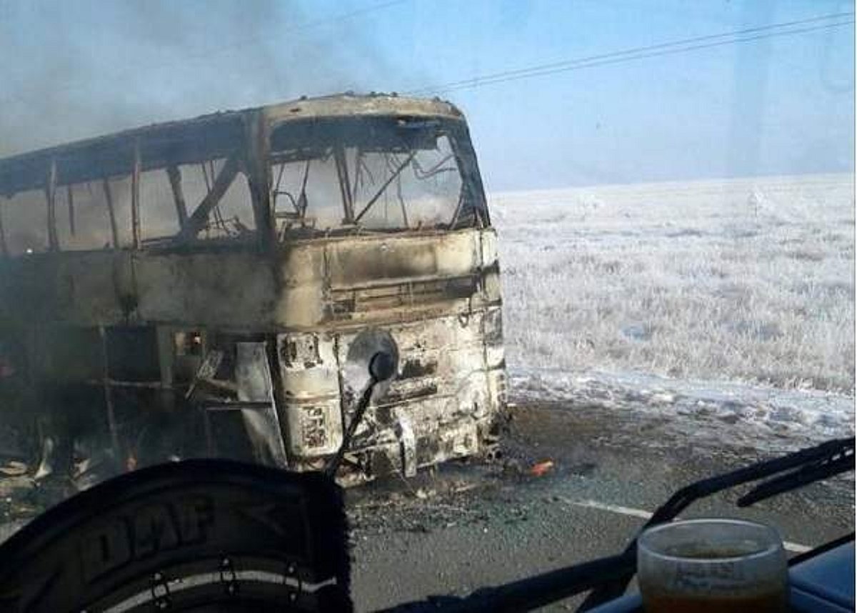 கஜகஸ்தானில் பேருந்து தீப்பிடித்து பெரும் விபத்து: 52 பேர் உடல்கருகி பலி!