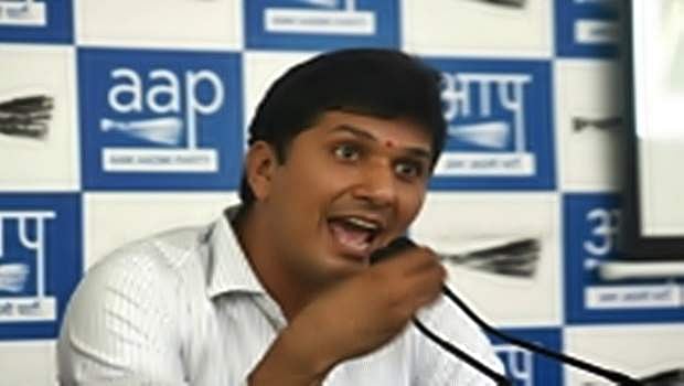 எங்கள் மீதான நடவடிக்கை நரேந்திர மோடிக்கு தேர்தல் ஆணையர் செய்யும் பதில் மரியாதை: ஆம் ஆத்மி குற்றச்சாட்டு