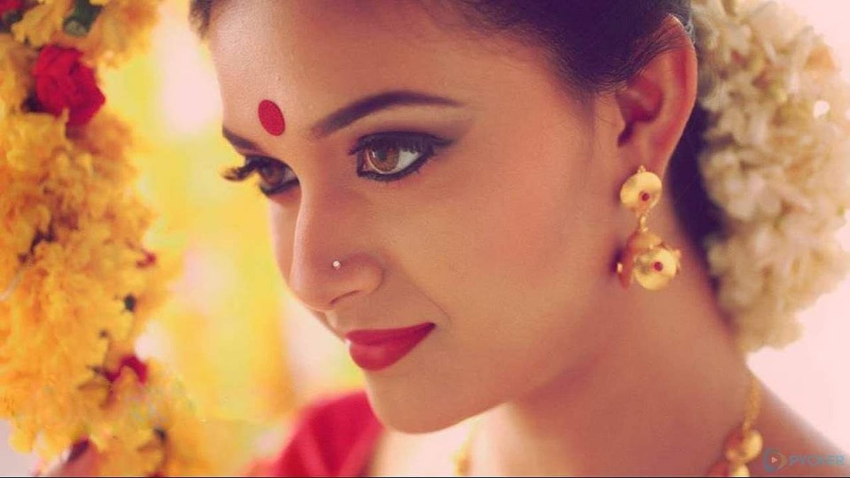 நடிகை சாவித்ரியைப் போல் படக்குழுவினருக்குத் தங்கக் காசுகளைப் பரிசளித்தாரா கீர்த்தி சுரேஷ்?