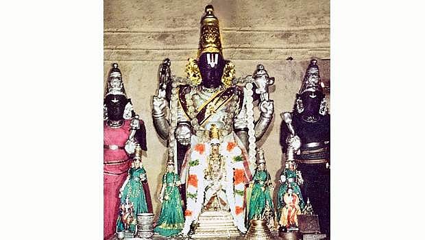 திருக்கண்ணபுரத்தில் அர்த்தசாமப் பொங்கல்!