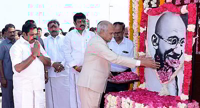 தேசத்தந்தையின் 71வது நினைவு நாள் அனுசரிப்பு