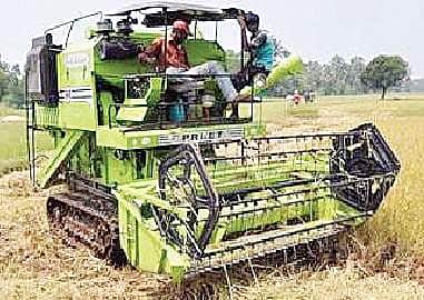 நெல் அறுவடை இயந்திரம் கிடைக்காததால் விவசாயிகள் அவதி