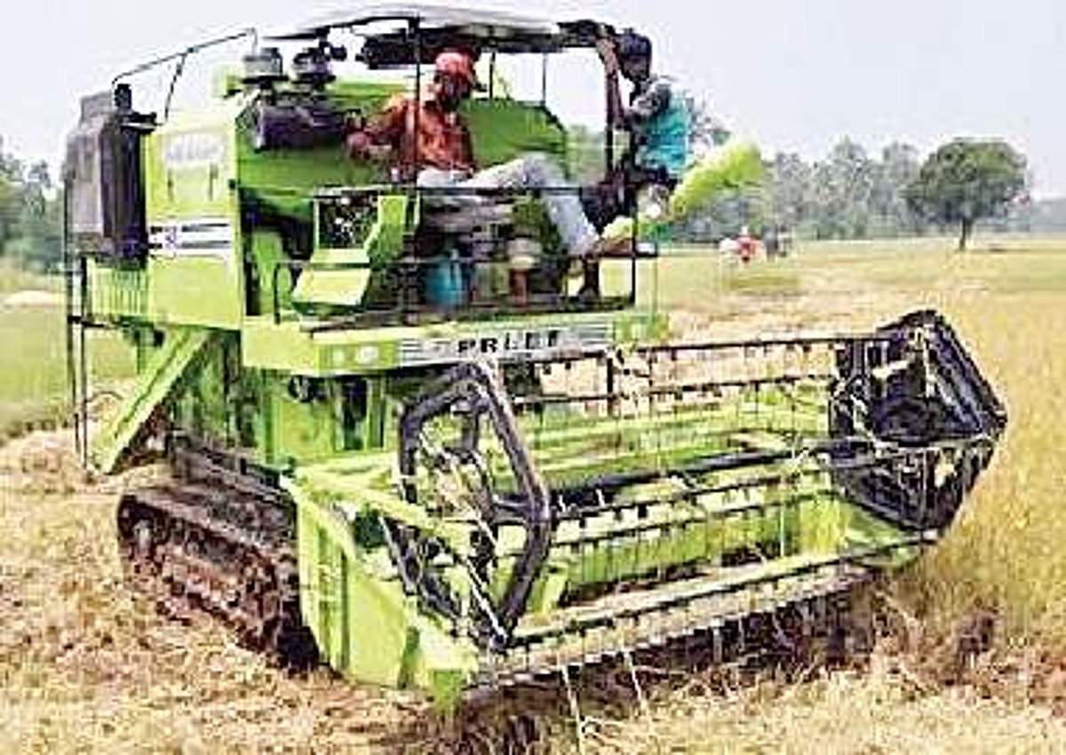 நெல் அறுவடை இயந்திரம் கிடைக்காததால் விவசாயிகள் அவதி