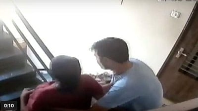 தாயை மாடியிலிருந்து தள்ளிவிட்டு கொலை