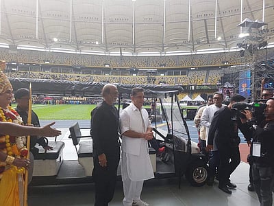 மலேசியாவில் ரஜினி - கமல் சந்திப்பு