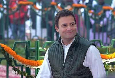 காங்கிரஸ் தலைவரானவுடன் முதல் வெளிநாட்டுப் பயணம்: பஹ்ரைன் மன்னரைச் சந்திக்கும் ராகுல்! 