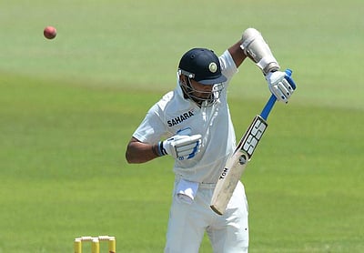 பரபரப்பான முதல் டெஸ்ட்: 50 ரன்களுக்குள் மூன்று விக்கெட்டுகளை இழந்த இந்தியா!