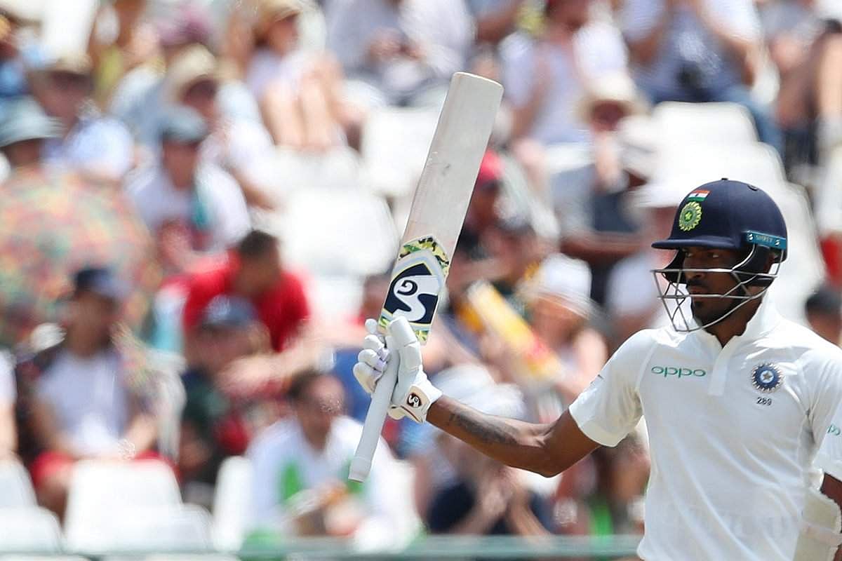 என்னுடன் ஒப்பிட்டு பாண்டியாவுக்கு அழுத்தம் தரவேண்டாம்: கபில் தேவ் கருத்து