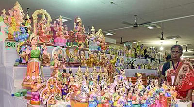 நவராத்திரி கொலு ஆரம்பம்