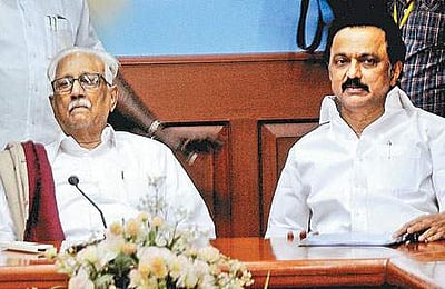 திமுக மாவட்டச் செயலாளர்கள் கூட்டம் தொடங்கியது!