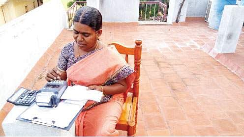 கிராம அஞ்சலகங்களில் இணைய வழி சேவையை மேம்படுத்தும் தபால் துறை !