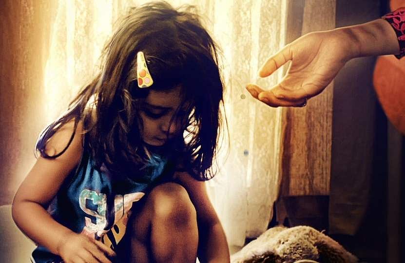 தனியாக உள்ள 2 வயது குழந்தை என்ன செய்யும்?: பதறவைக்கும் ‘பிஹு’ டிரெய்லர்!