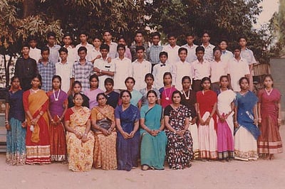 தனது 10-ம் வகுப்புப் புகைப்படத்தை வெளியிட்ட விஜய் சேதுபதி: அடையாளம் தெரியாமல் ரசிகர்கள் திண்டாட்டம்!