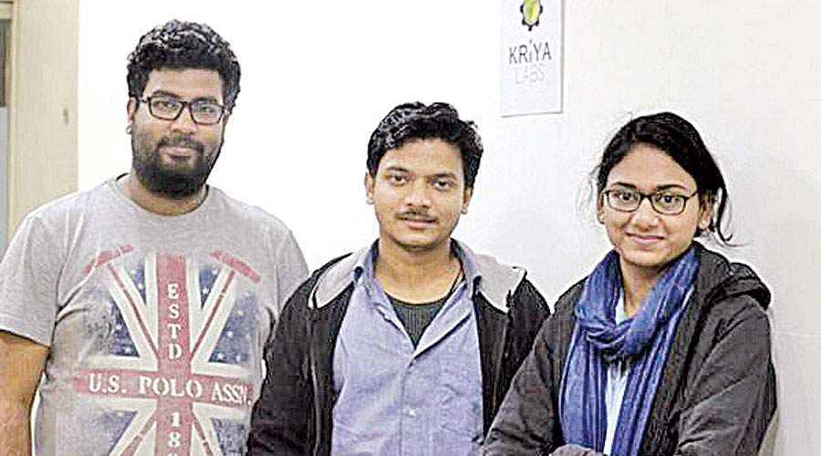 வைக்கோல் கூழ்... பேப்பர் கப்... தட்டுகள்!