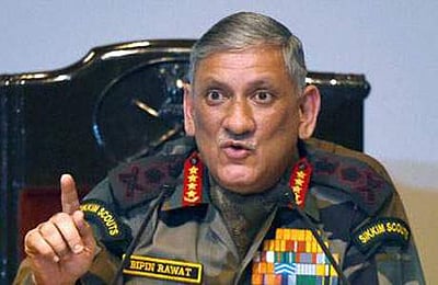 சீனா, பாகிஸ்தான் எல்லைப் பகுதிகளை சிறப்பாக கையாளும் ராணுவம்: தளபதி பிபின் ராவத் தகவல்  