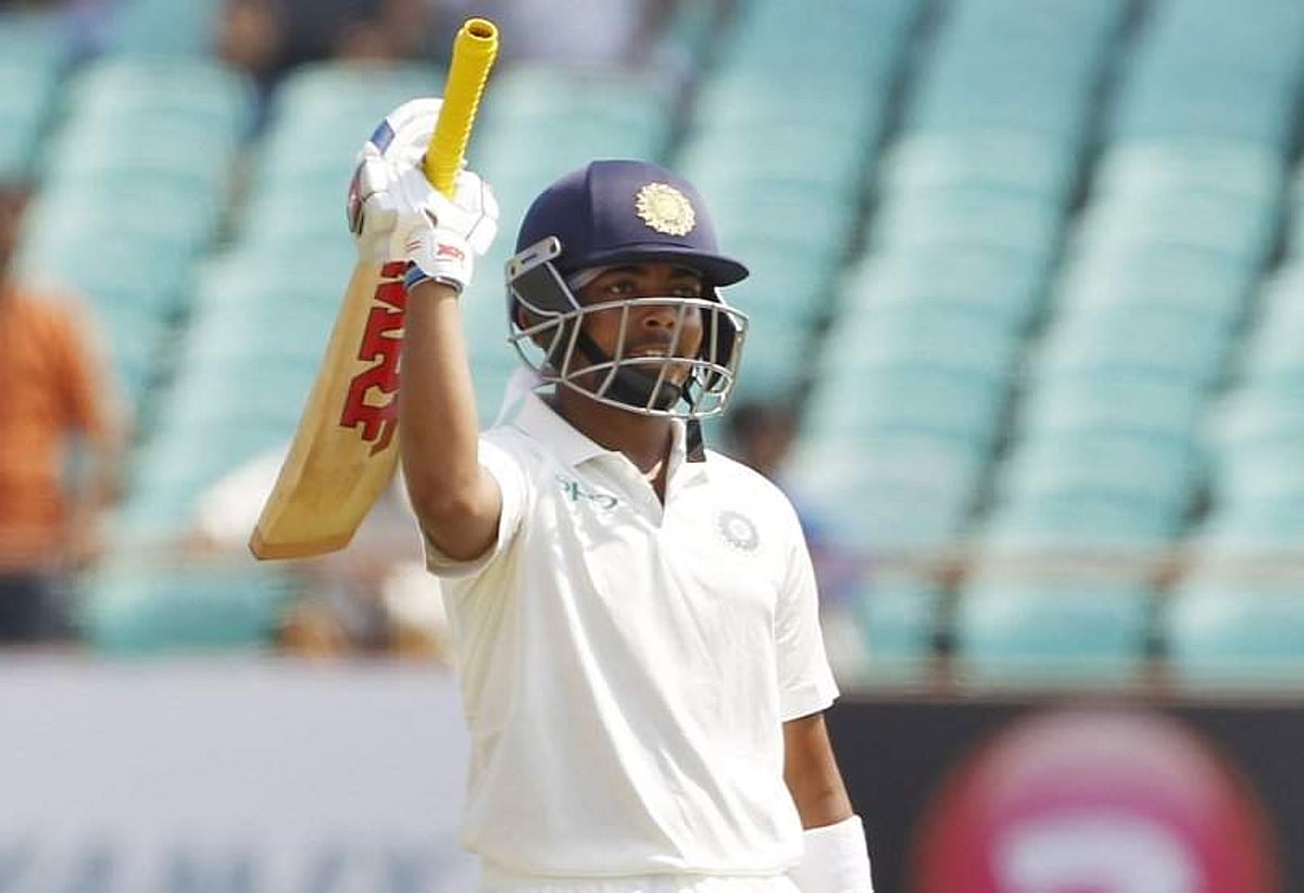 முதல் டெஸ்டில் சதமடித்து 18 வயது பிருத்வி ஷா சாதனை!