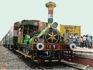 புதுச்சேரியிலிருந்து விடைபெற்றது பாரம்பரிய ரயில் இன்ஜின்!